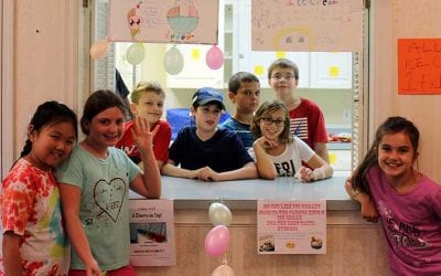 SUMMER SCHOLARS SPOTLIGHT:  Junior Scholars Learn the Economics of an Ice Cream Business