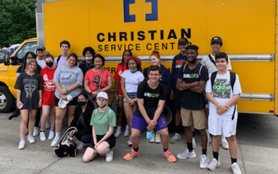 Upper School Intensive Learning Spotlight: Students Perform Service in Orlando Area and Find Time for Fun